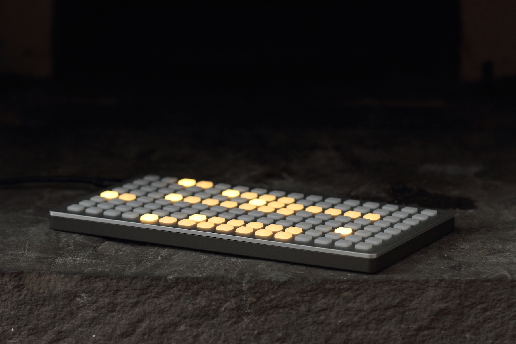 希少】monome grid 256 楽器/器材 DTM/DAW www.michellarouche.ca